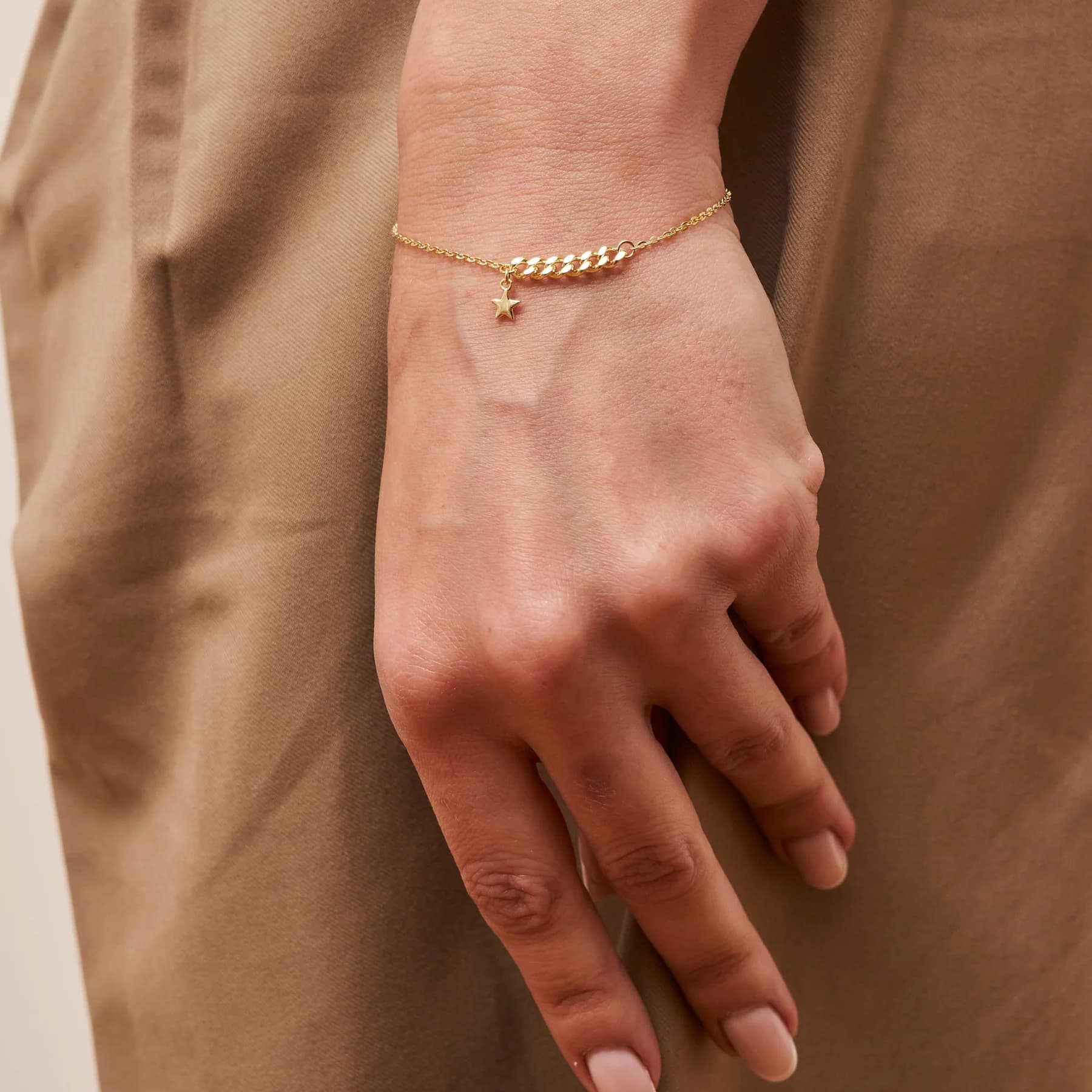 Perfekte Armbänder von PITANI®️ – Für Stilbewusste und Preisbewusste