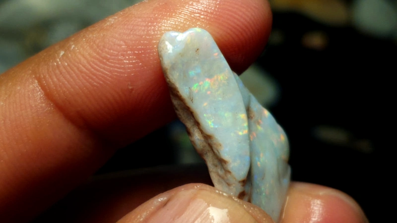 Der Wassergehalt des Opals: Ein wesentlicher Bestandteil seiner Schönheit